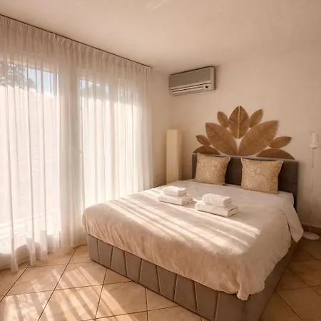 بيت للعطل Cap Et Soleil Peaceful Private Garden, 2 Terraces, Pool, Garage, 5 Min Walk To *