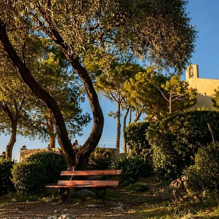 Cap Et Soleil Peaceful Garden, 2 Terraces, Pool, Garage, 5 Min Walk To Feriehus